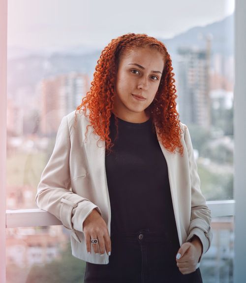 Sara Lucía Campuzano Abogada de la Universidad de Antioquia. Líneas de práctica: derecho laboral y seguridad social.